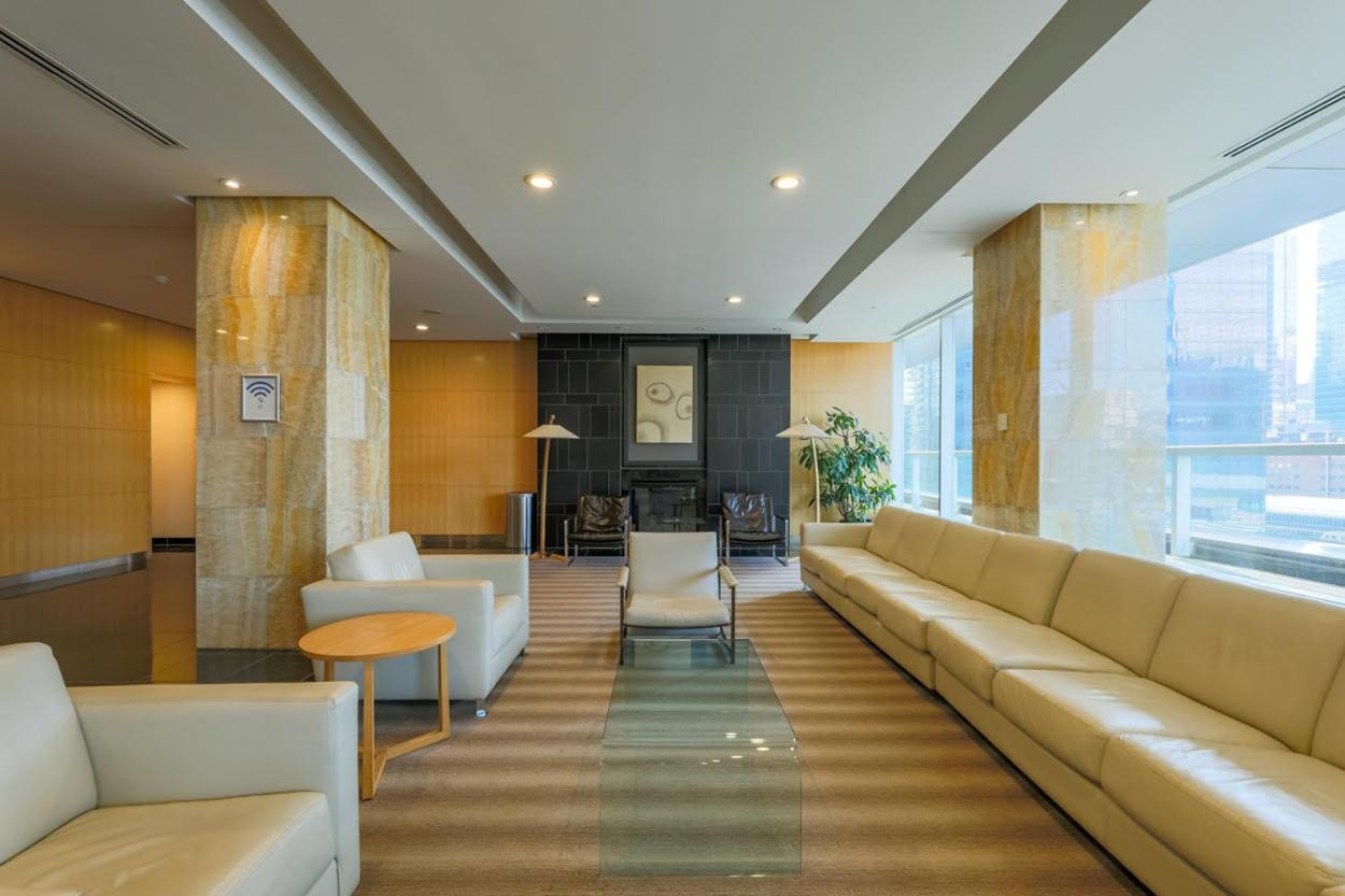 Skyline Elegance Condo โตรอนโต ภายนอก รูปภาพ